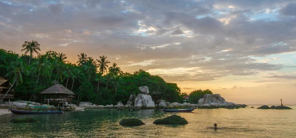 AllSamui explore Koh Tao beaches AllSamui explore Koh Tao beaches
